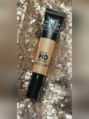 Makeup Forever Ultra HD Soft Light Liquid Highlighter